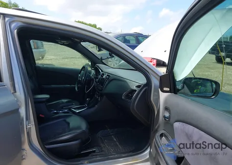 2014 Chrysler 200 Limited из США, поврежденный, VIN 1C3CCBCG1EN170861